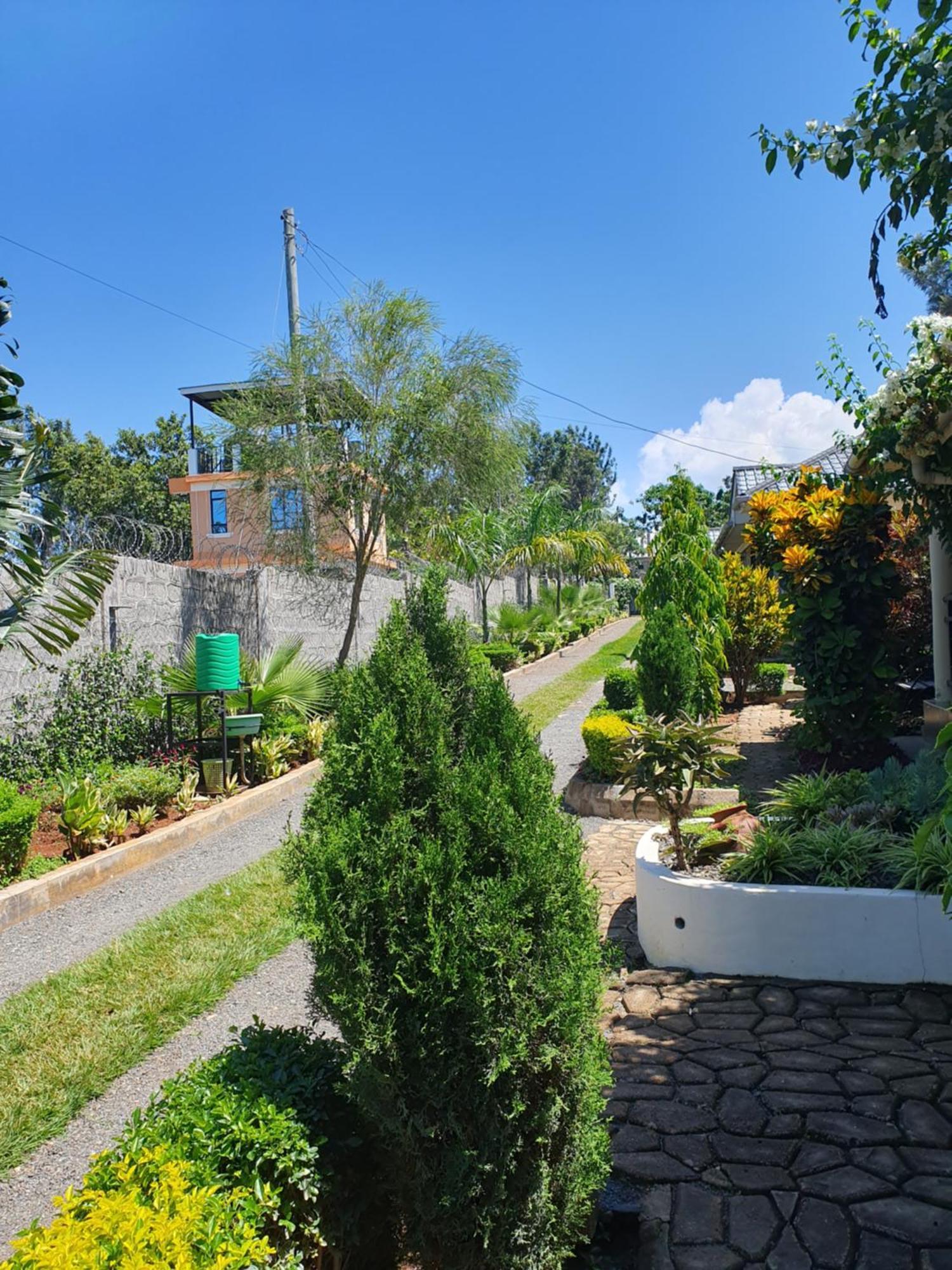 Prime Nomads Apartment Кисуму Екстериор снимка